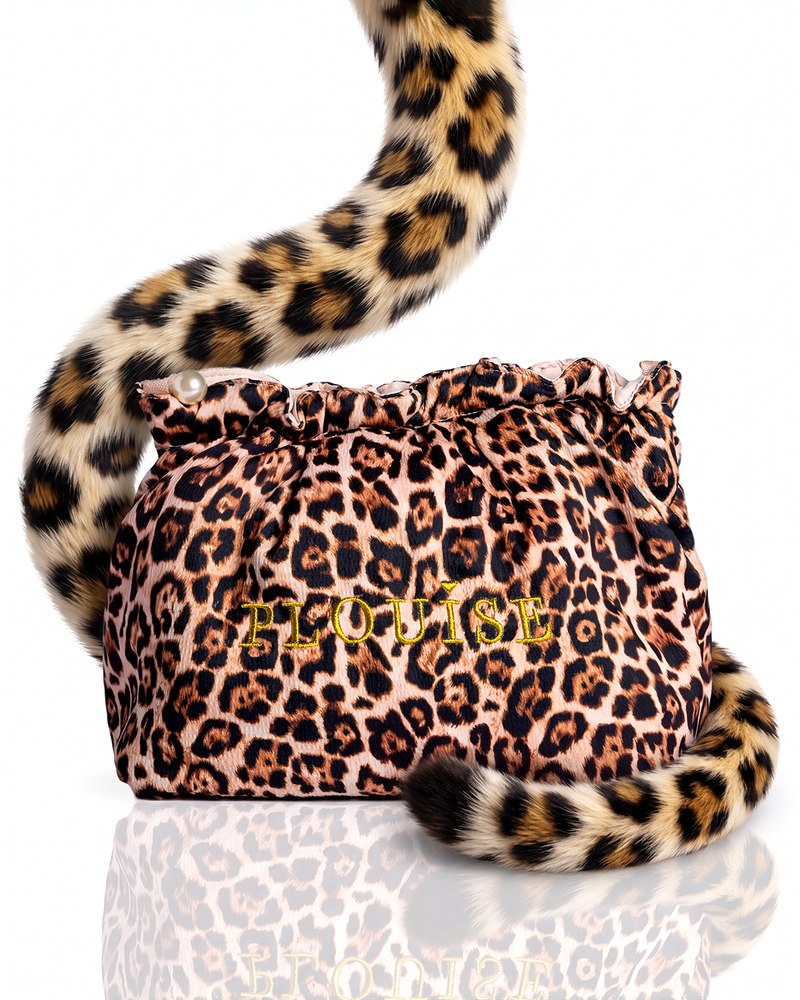 Cheetah Hot Hunt 豹纹褶边珍珠流苏化妆包