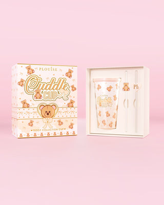 P.Louise Teddy Touch Cuddle Cup 玻璃杯和吸管的图片，包装采用泰迪熊印花设计