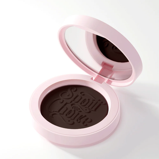 P. Louise 沉迷于选择古铜色霜