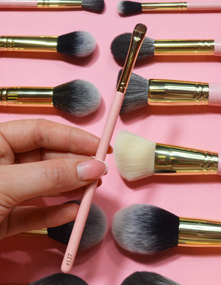 P.Louise #127 Wide Smudger Brush